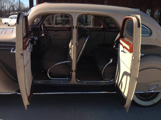 7th Image of a 1935 DESOTO AIRFLOW