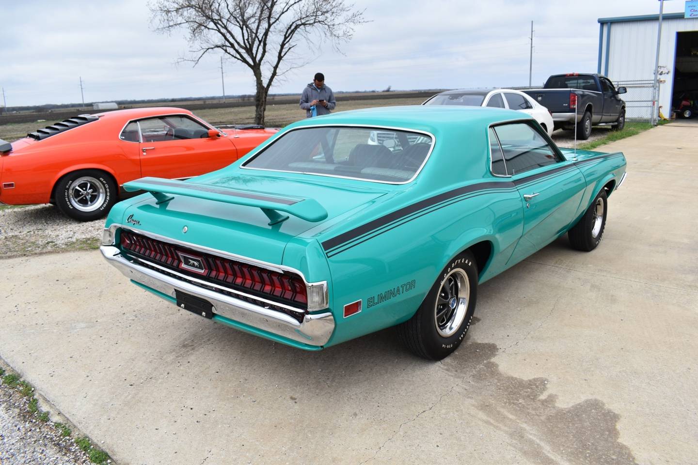 2nd Image of a 1970 MERCURY COUGAR