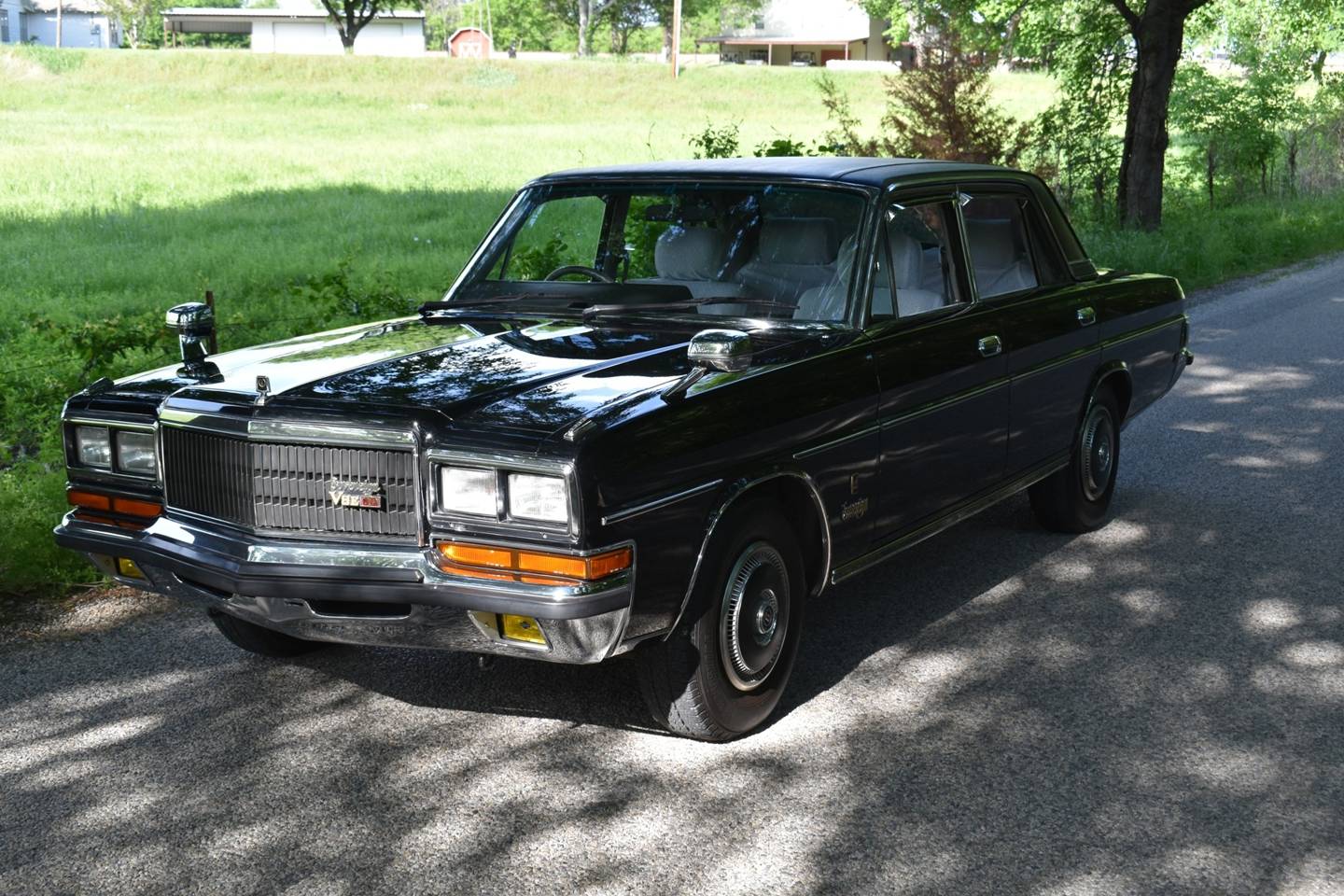 2nd Image of a 1987 NISSAN PRESIDENT