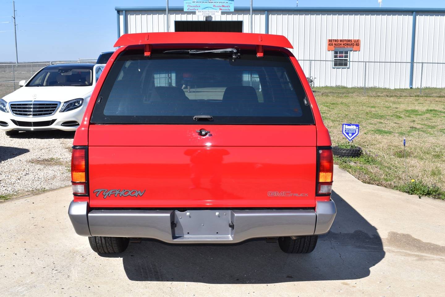 4th Image of a 1992 GMC TYPHOON