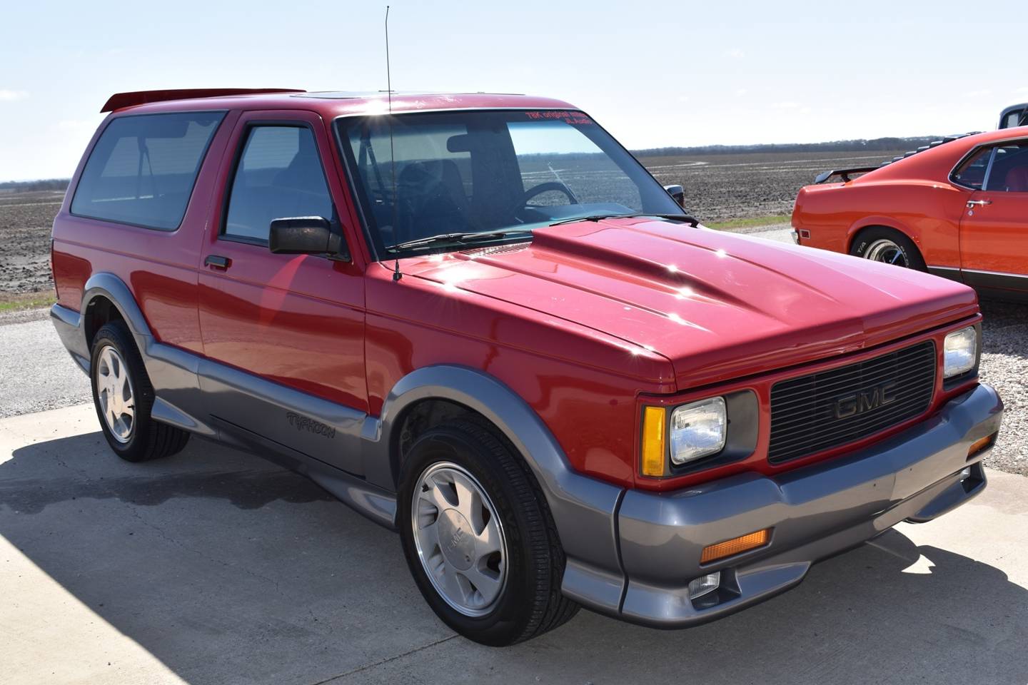 6th Image of a 1992 GMC TYPHOON