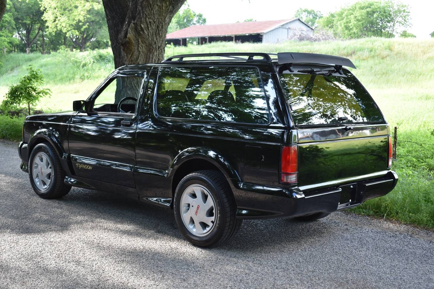 4th Image of a 1993 GMC TYPHOON