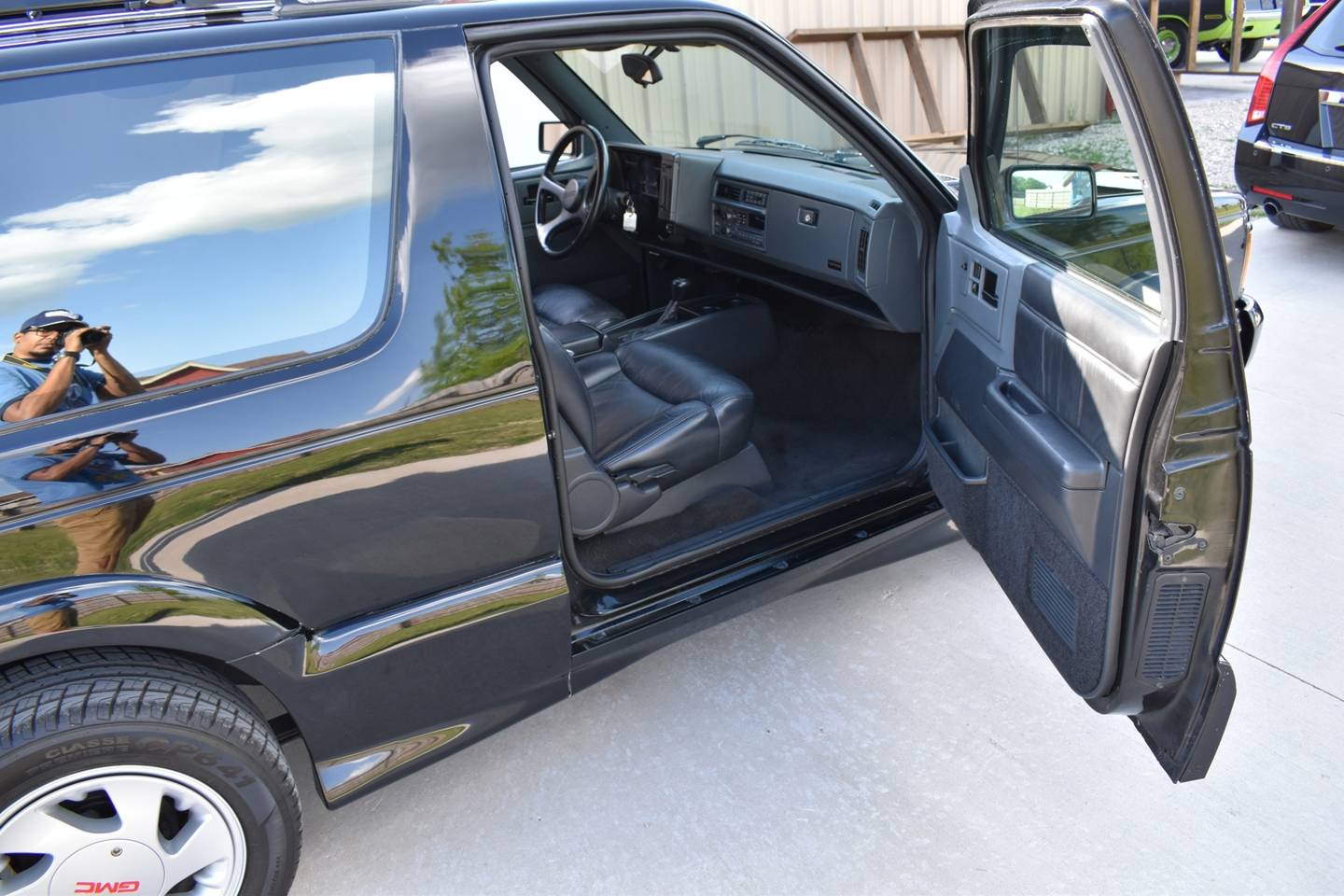 15th Image of a 1993 GMC TYPHOON