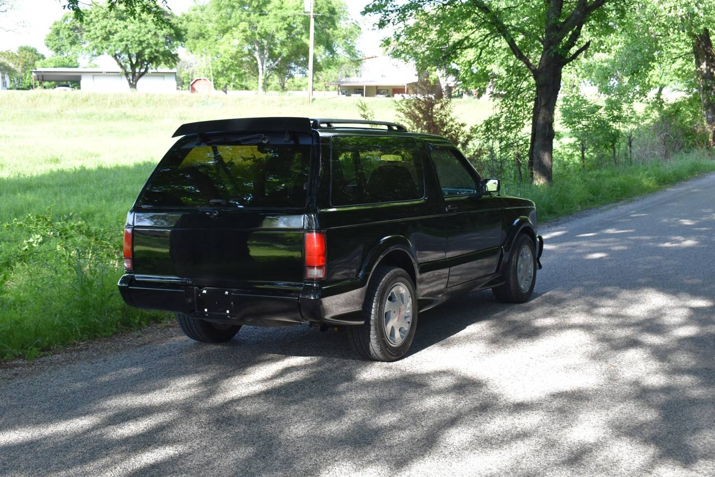 33rd Image of a 1993 GMC TYPHOON