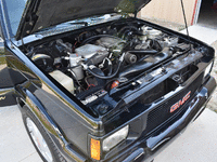 Image 17 of 40 of a 1993 GMC TYPHOON