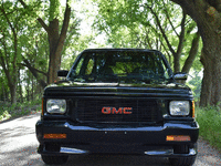 Image 30 of 40 of a 1993 GMC TYPHOON