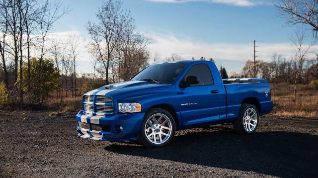 3rd Image of a 2004 DODGE RAM PICKUP 1500 SRT-10