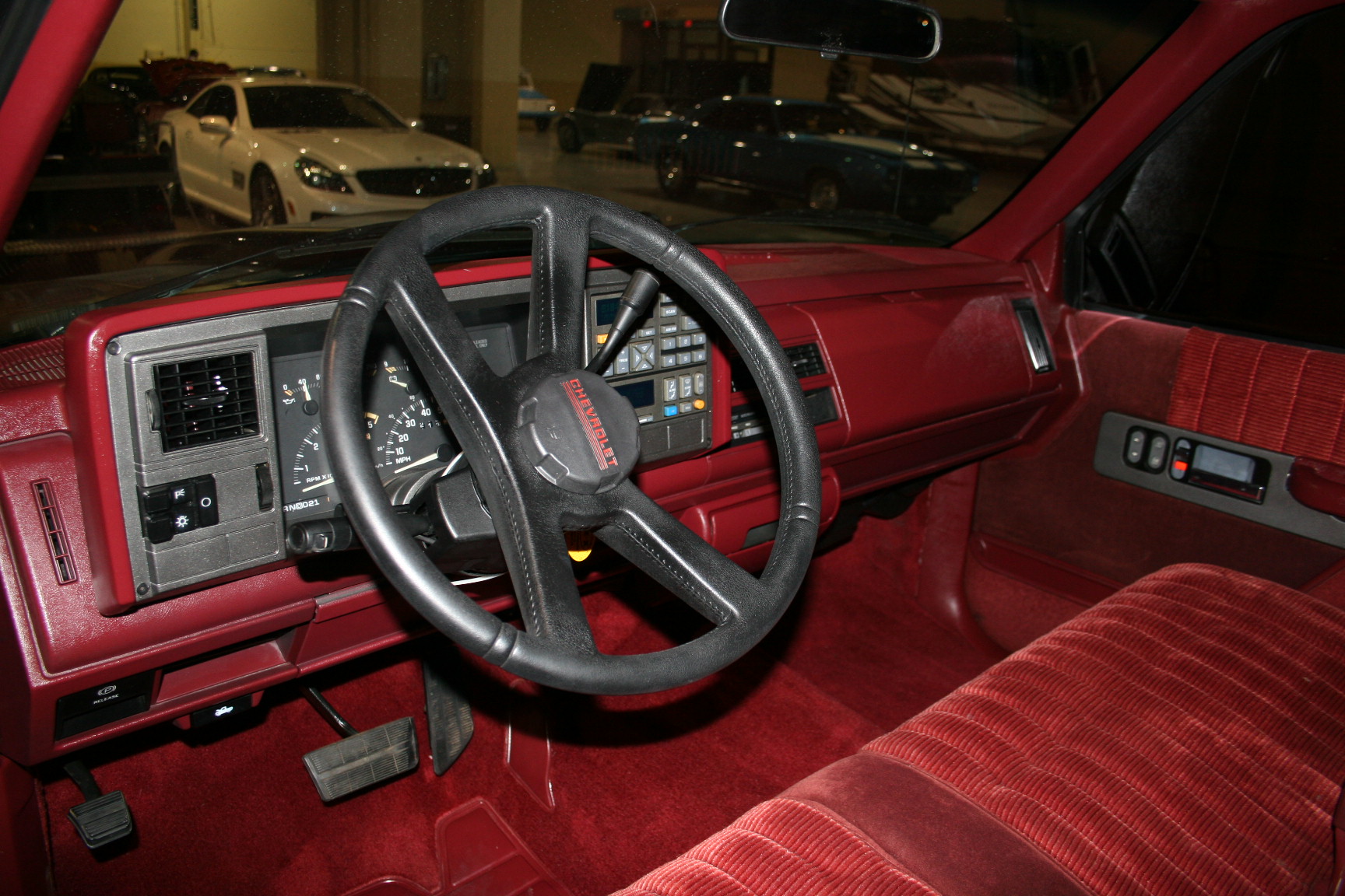 2nd Image of a 1993 CHEVROLET C1500