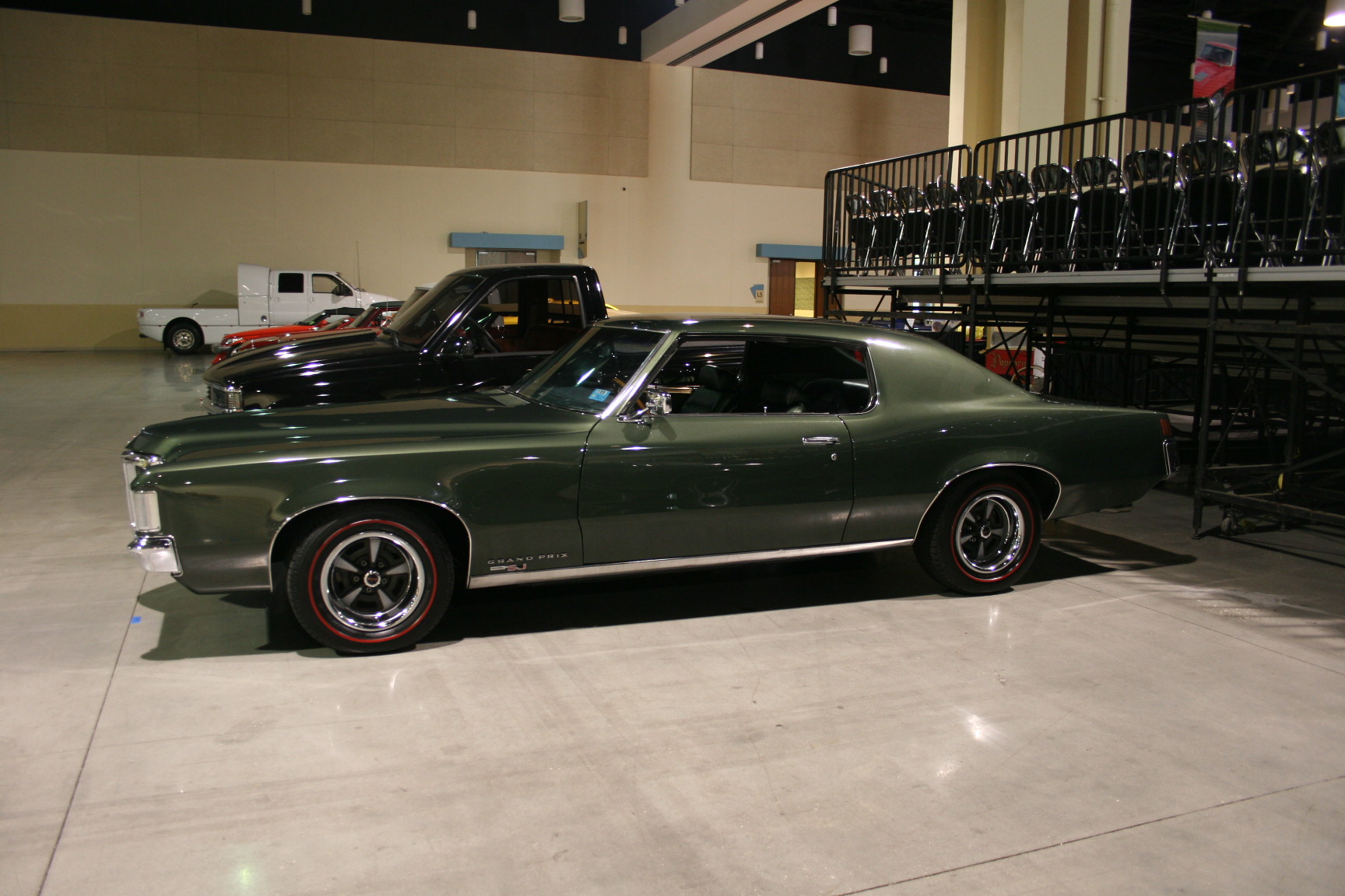 2nd Image of a 1969 PONTIAC GRAND PRIX