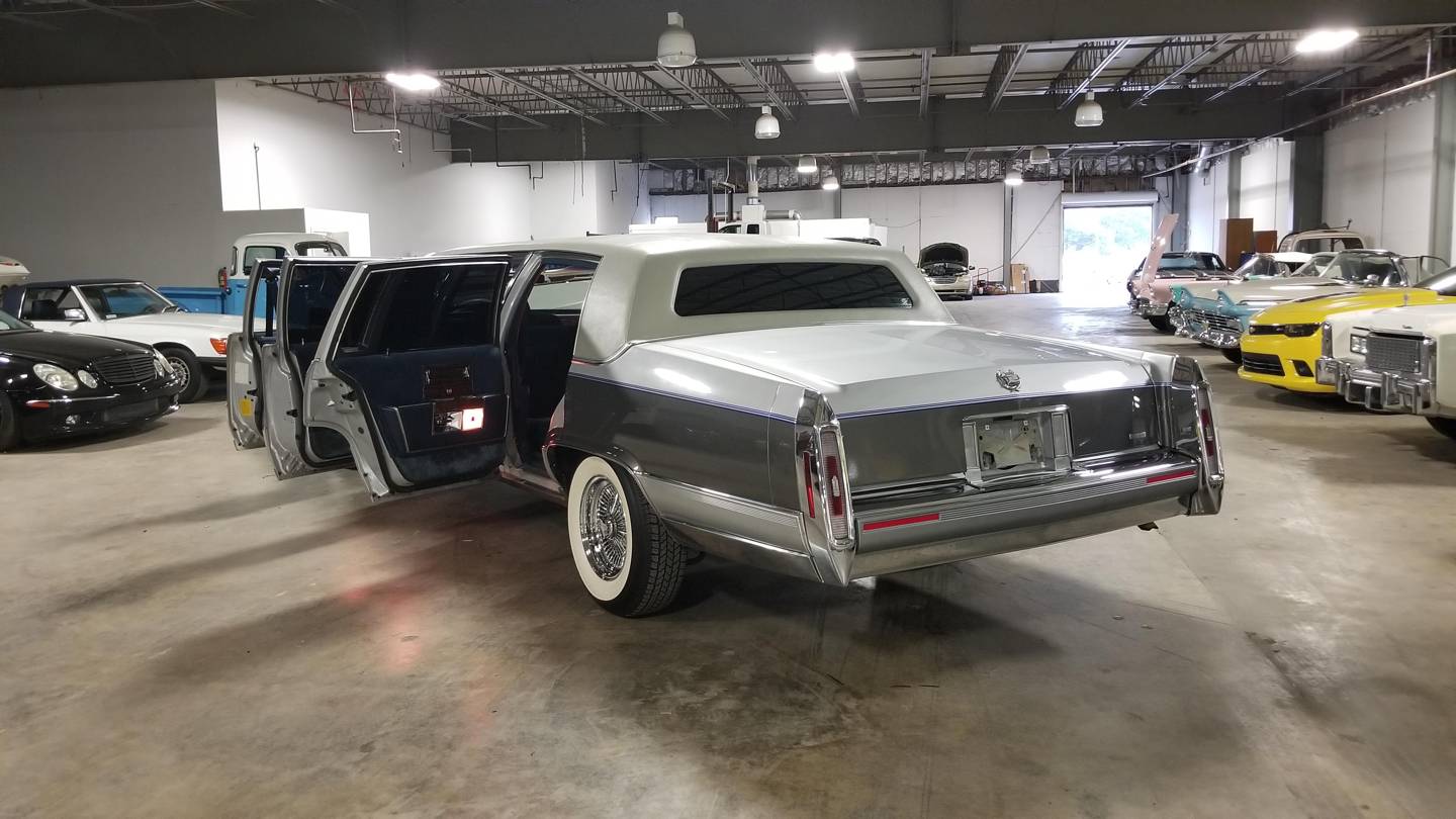 4th Image of a 1991 CADILLAC BROUGHAM