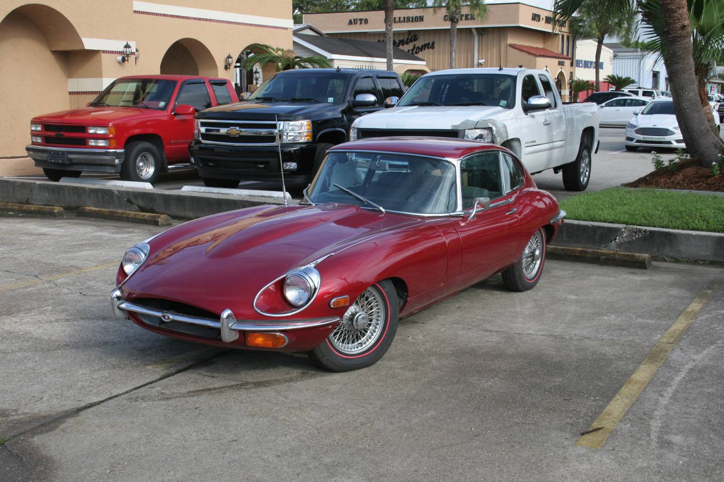 1st Image of a 1970 JAGUAR XKE