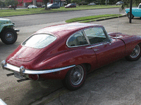 Image 5 of 13 of a 1970 JAGUAR XKE
