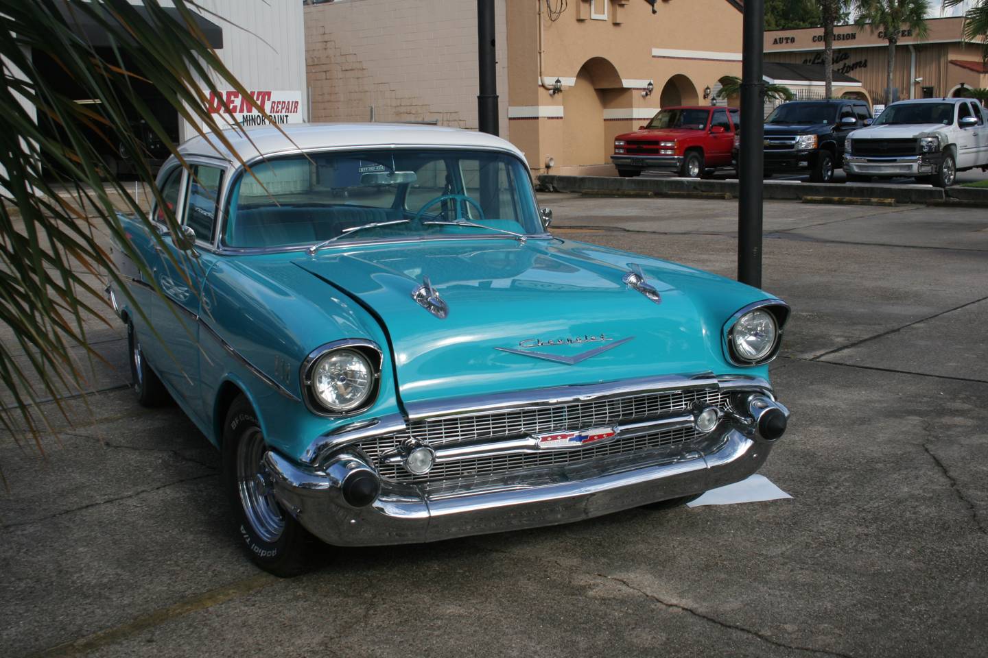 3rd Image of a 1957 CHEVROLET 210