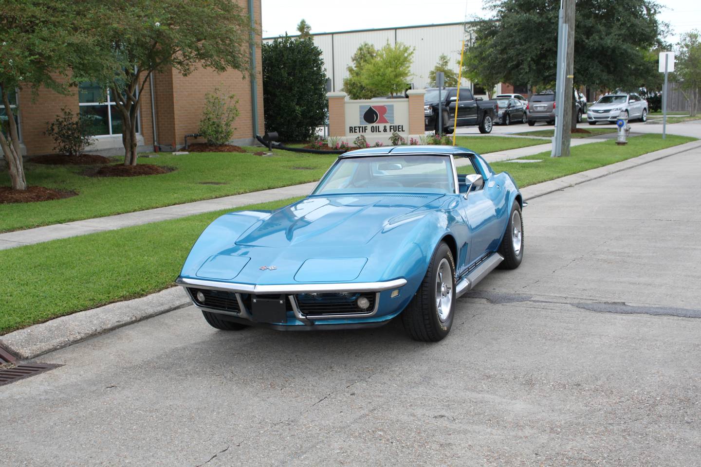 2nd Image of a 1968 CHEVROLET CORVETTE