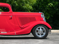 Image 12 of 28 of a 1934 FORD 3 WINDOW