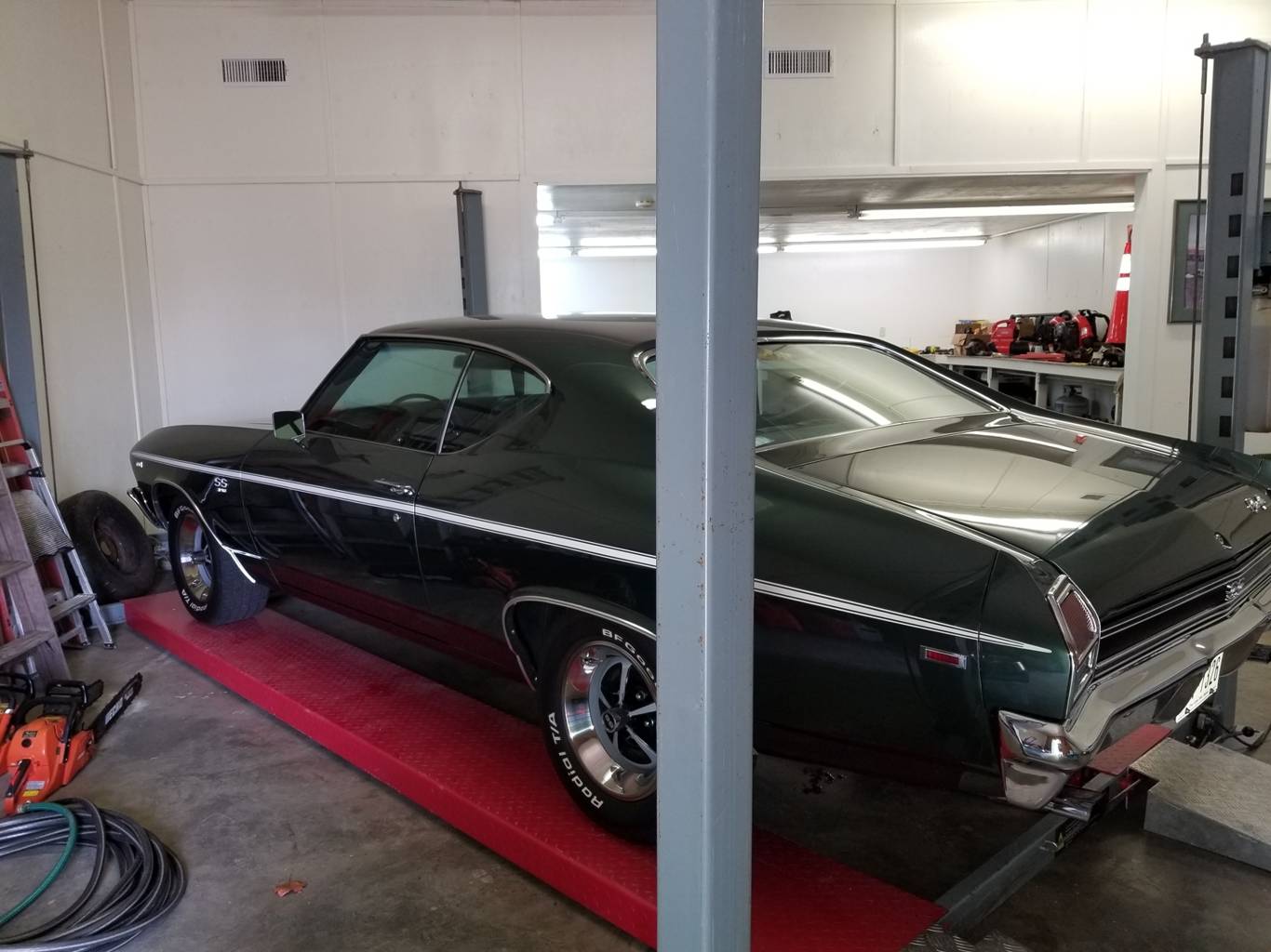 3rd Image of a 1969 CHEVROLET CHEVELLE SS