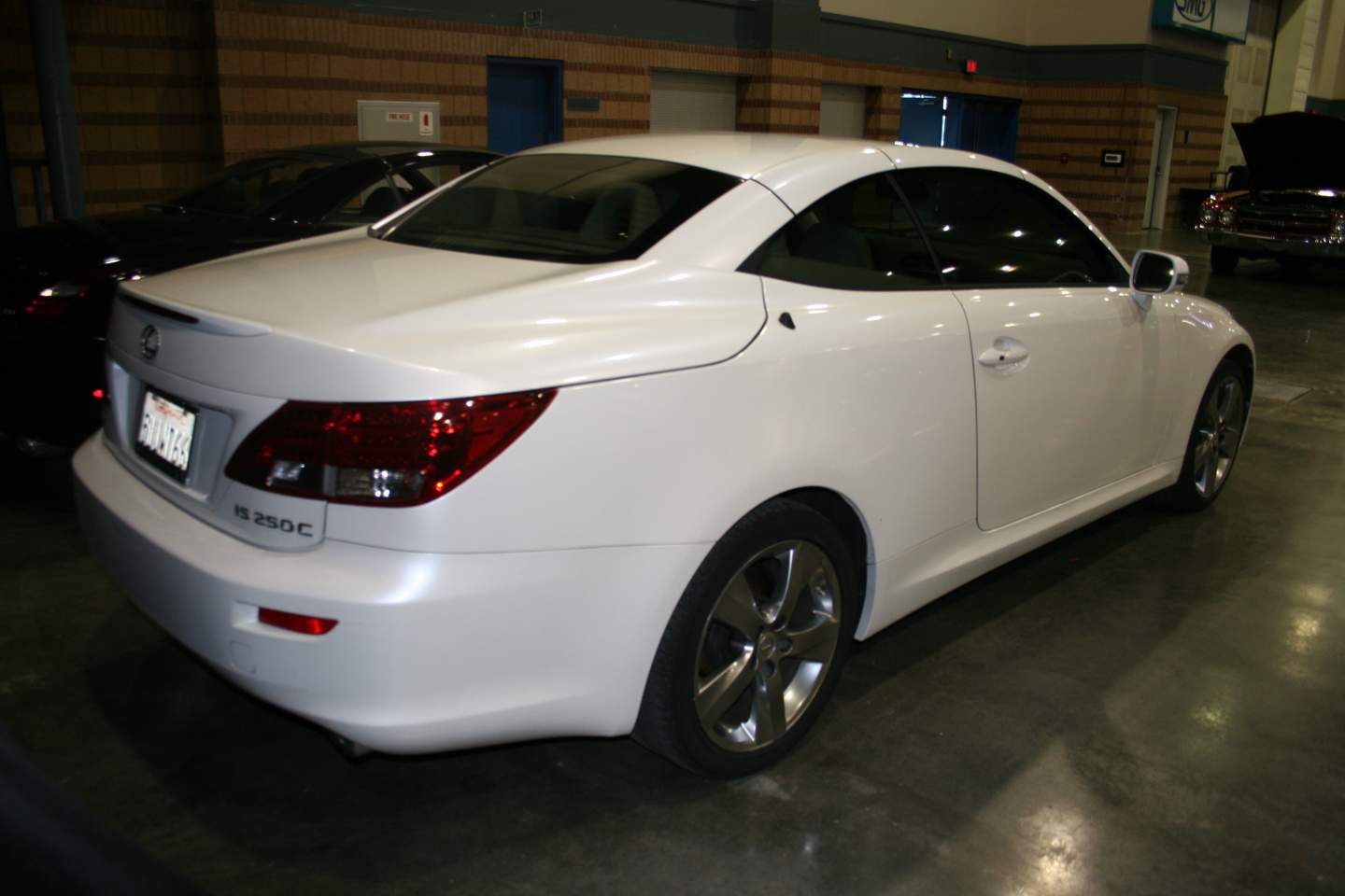 8th Image of a 2010 LEXUS IS 250C