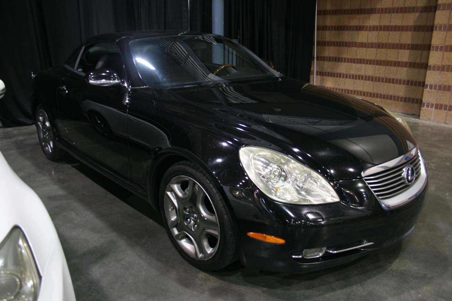 2nd Image of a 2008 LEXUS SC 430