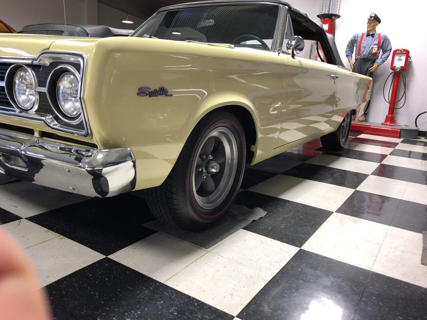 3rd Image of a 1967 PLYMOUTH SATELLITE