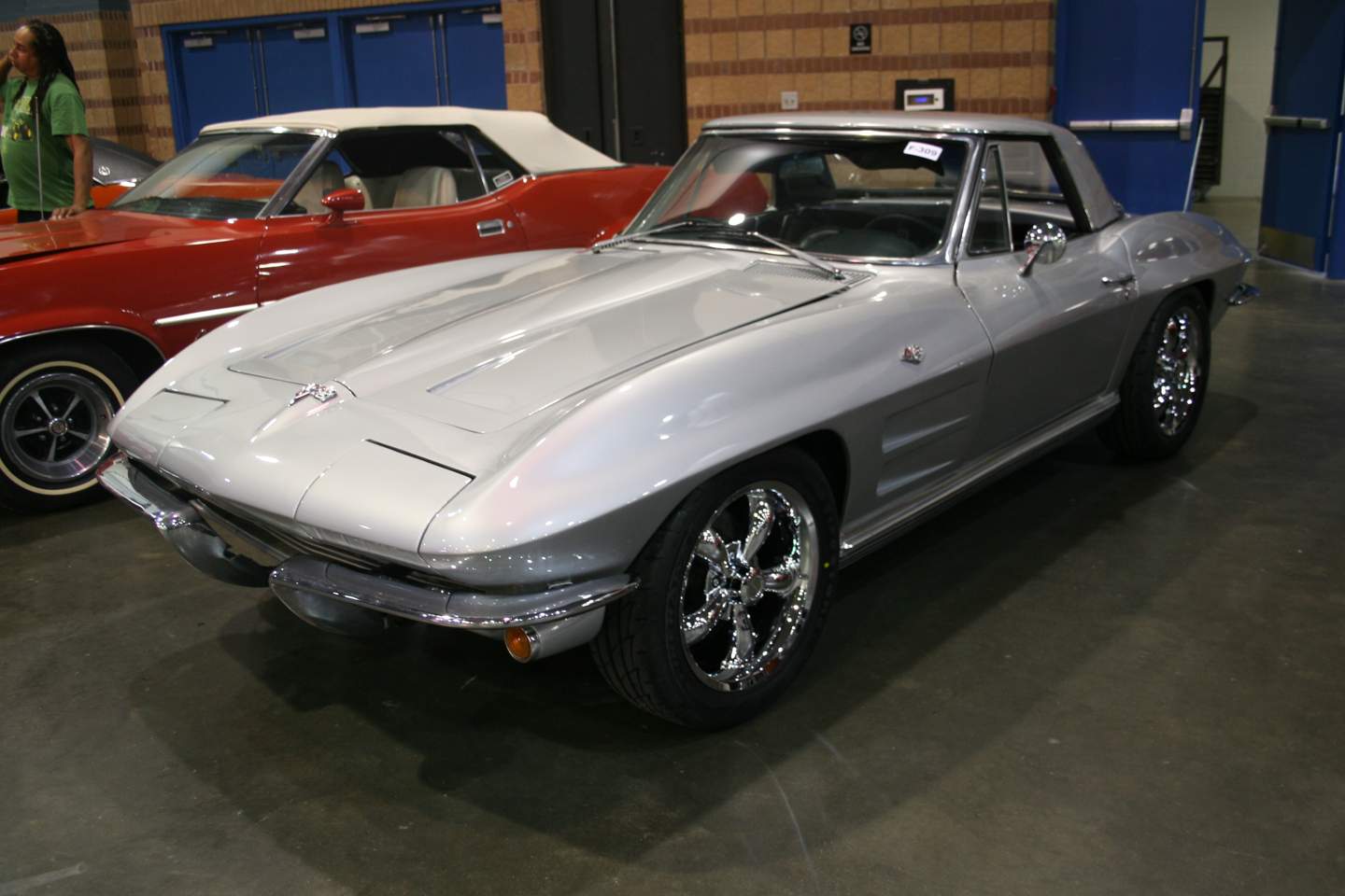 1st Image of a 1964 CHEVROLET CORVETTE