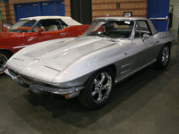 Image 2 of 9 of a 1964 CHEVROLET CORVETTE