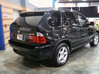 Image 9 of 10 of a 2005 BMW X5 4.4I