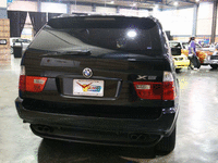 Image 10 of 10 of a 2005 BMW X5 4.4I