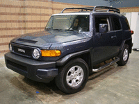 Image 2 of 13 of a 2007 TOYOTA FJ CRUISER S