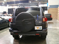 Image 12 of 13 of a 2007 TOYOTA FJ CRUISER S