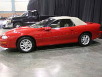 Image 3 of 9 of a 2002 CHEVROLET CAMARO