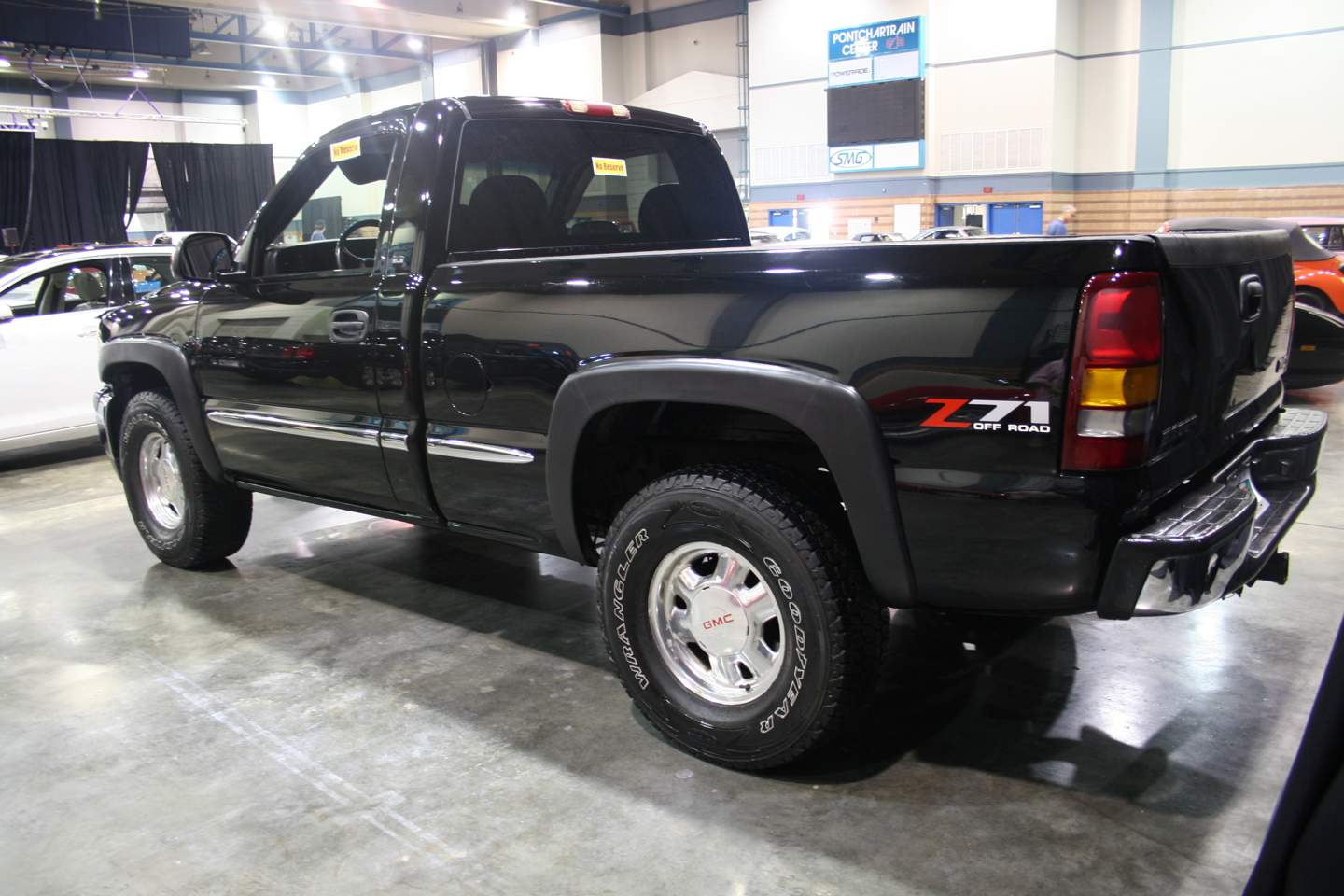 3rd Image of a 2001 GMC SIERRA 1500