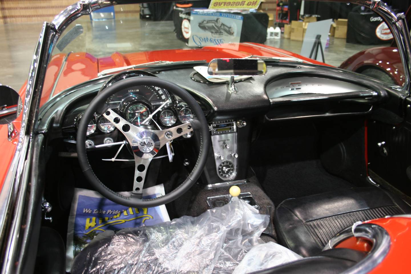 3rd Image of a 1961 CHEVROLET CORVETTE