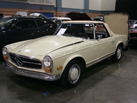 Image 3 of 13 of a 1970 MERCEDES 280 SL PAGODA W113