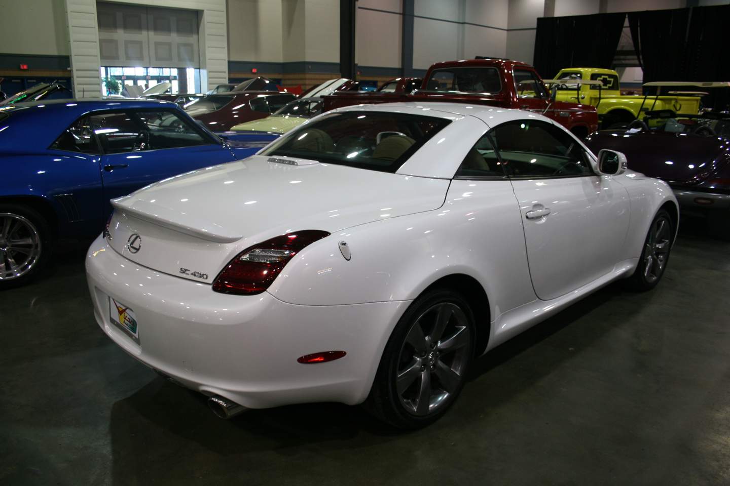 7th Image of a 2010 LEXUS SC 430