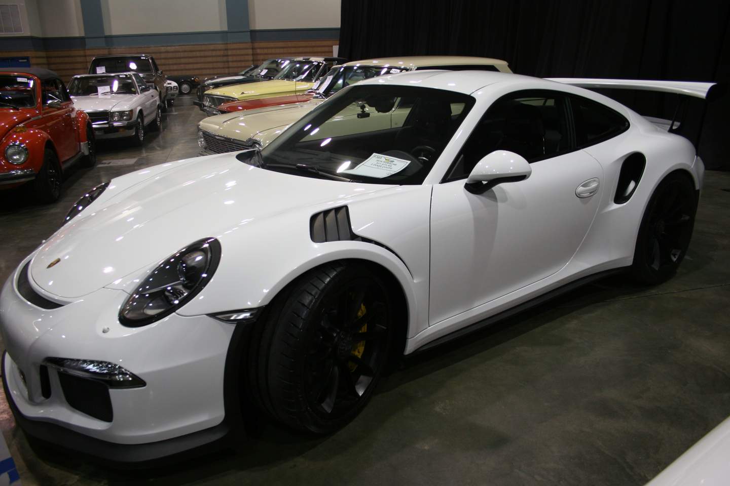 2nd Image of a 2016 PORSCHE 911 GT3 RS