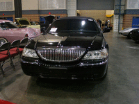 Image 1 of 14 of a 2003 LINCOLN TOWN CAR EXECUTIVE