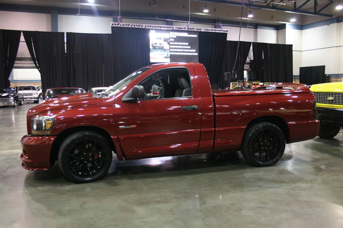 2nd Image of a 2006 DODGE RAM PICKUP 1500 SRT-10