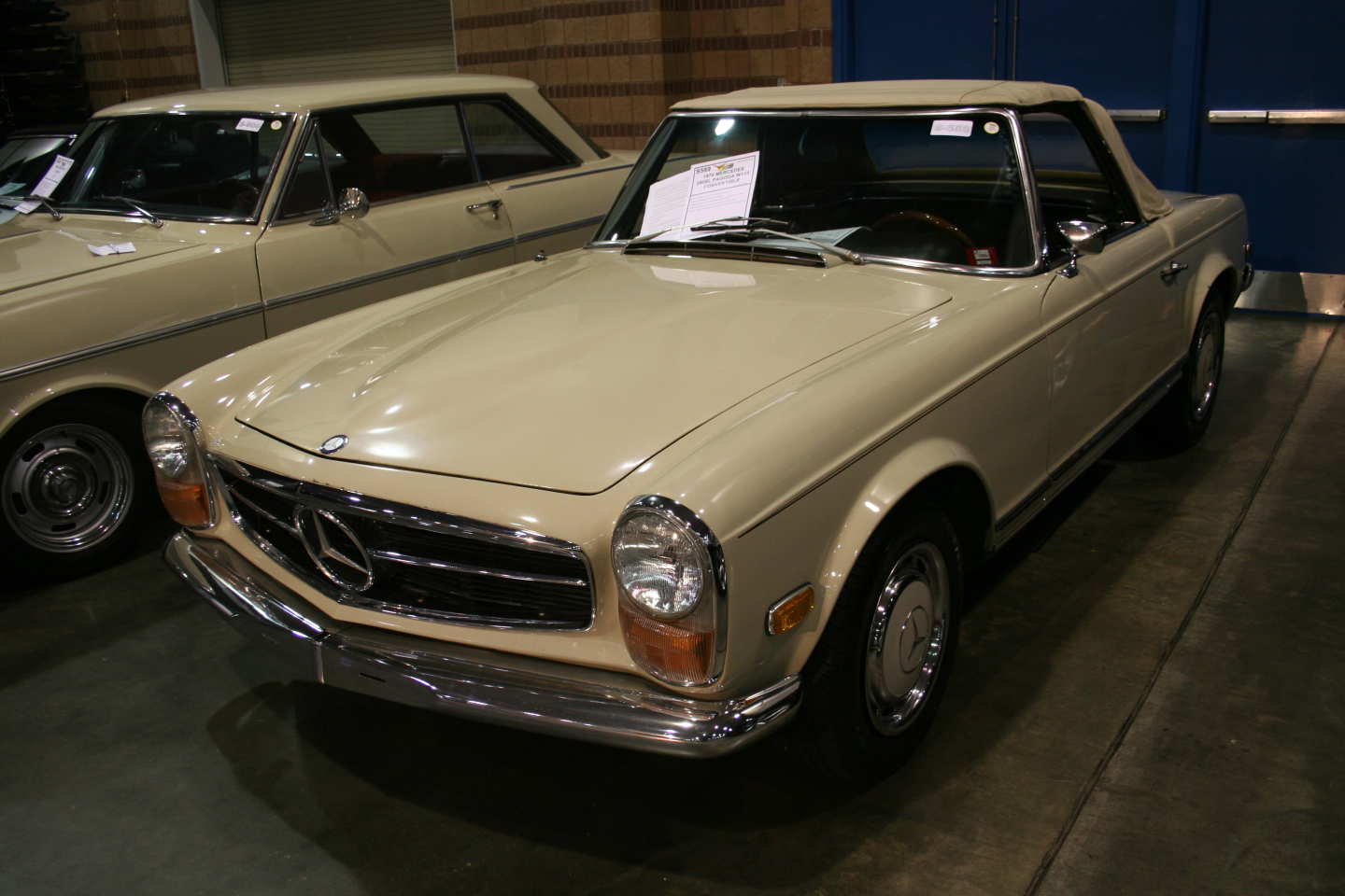 1st Image of a 1970 MERCEDES 280SL PAGODA W113