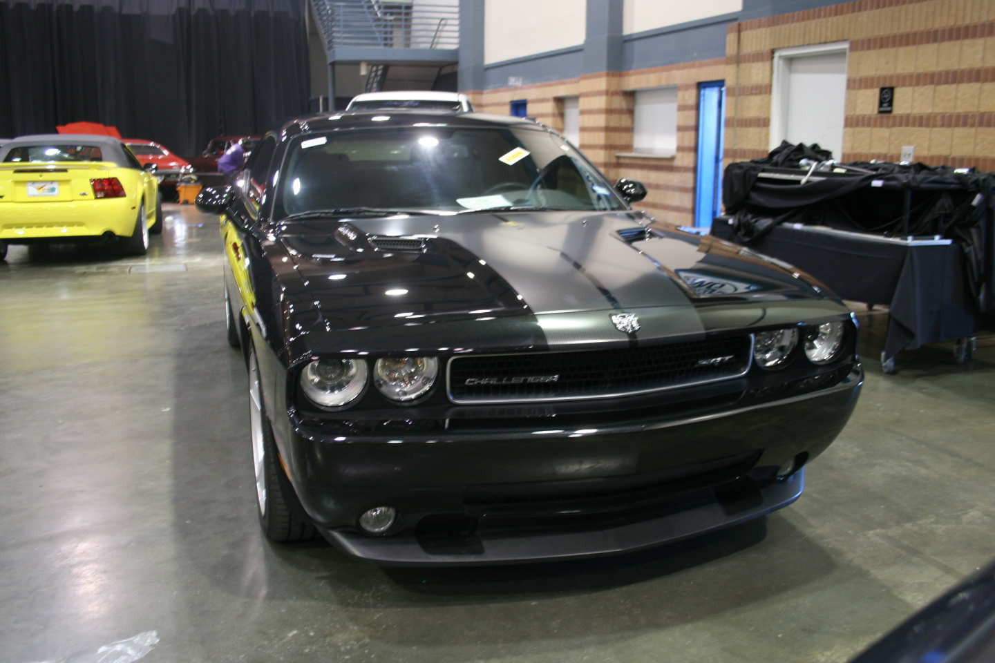 2nd Image of a 2009 DODGE CHALLENGER SRT-8