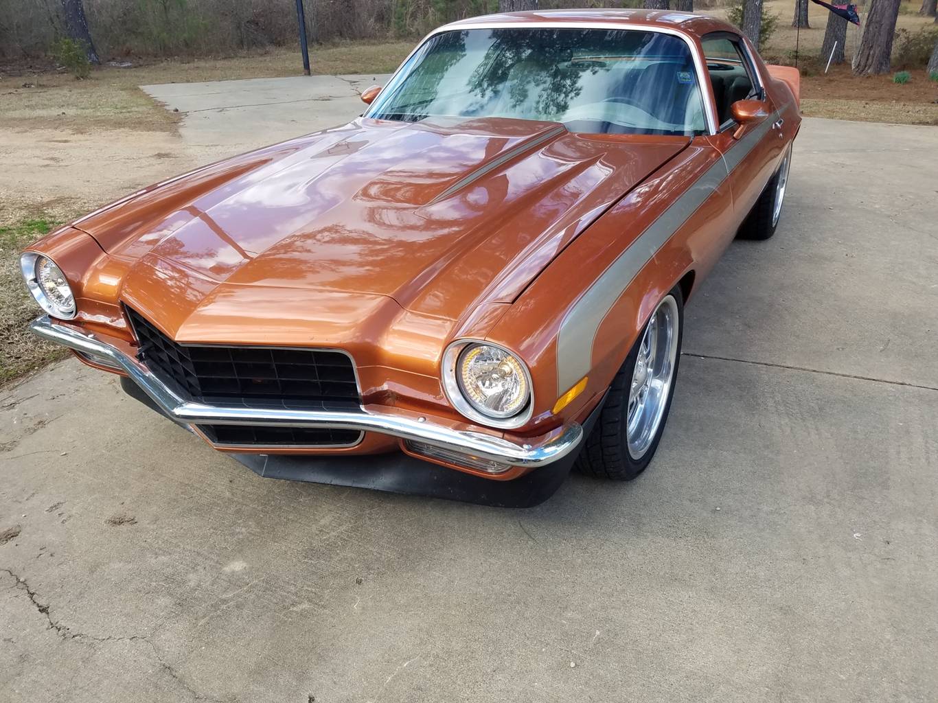 3rd Image of a 1972 CHEVROLET CAMARO