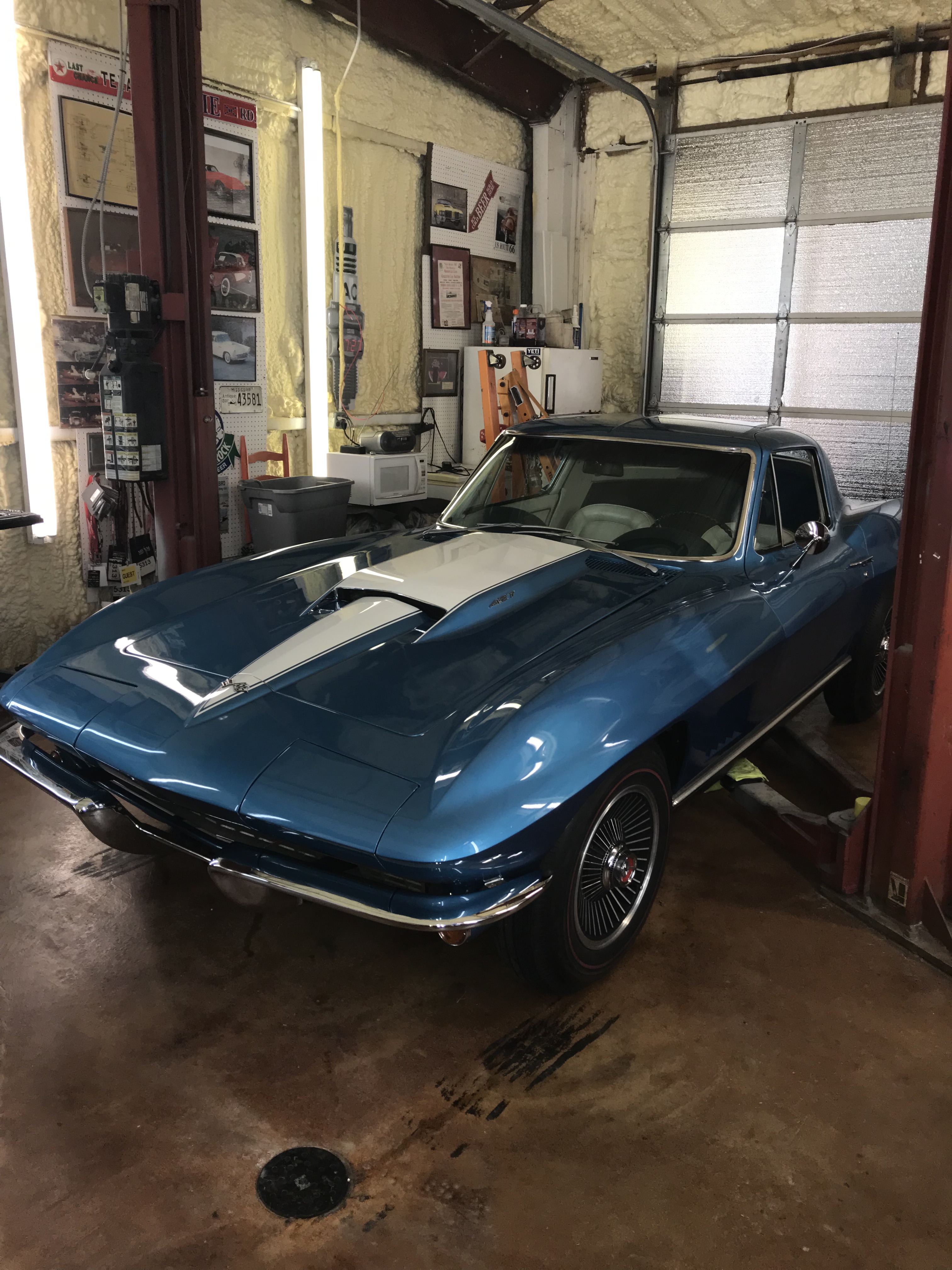 3rd Image of a 1967 CHEVROLET CORVETTE