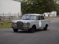 Image 2 of 6 of a 1960 MERCEDES 220