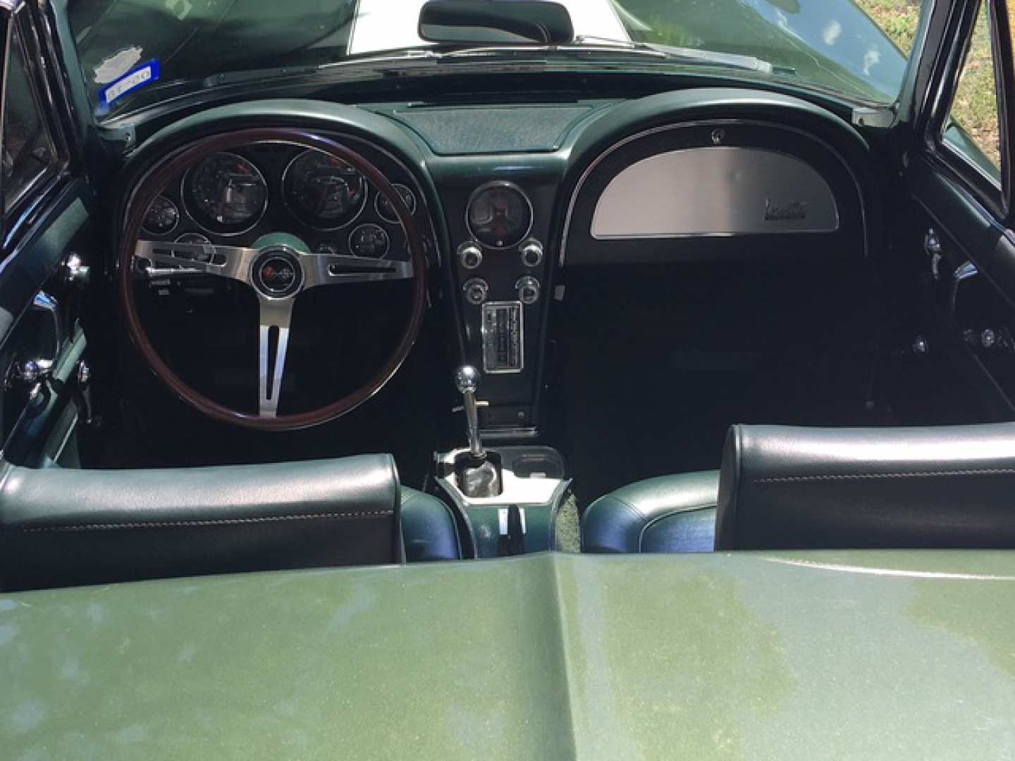 2nd Image of a 1967 CHEVROLET CORVETTE STINGRAY