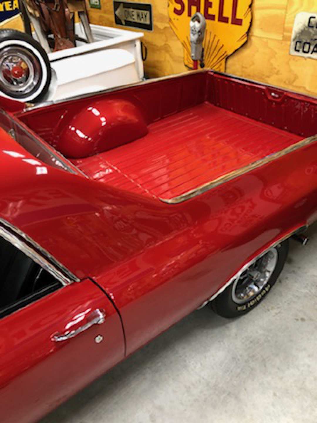 3rd Image of a 1970 CHEVROLET EL CAMINO