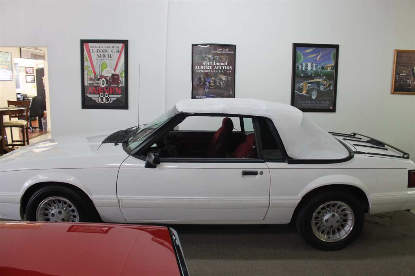 2nd Image of a 1993 FORD MUSTANG LX