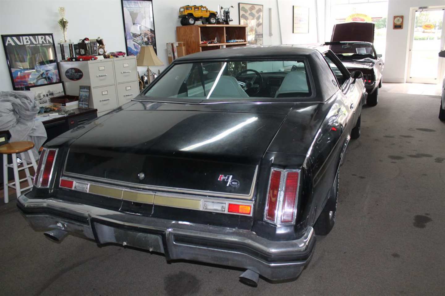 2nd Image of a 1975 OLDSMOBILE HURST  W30