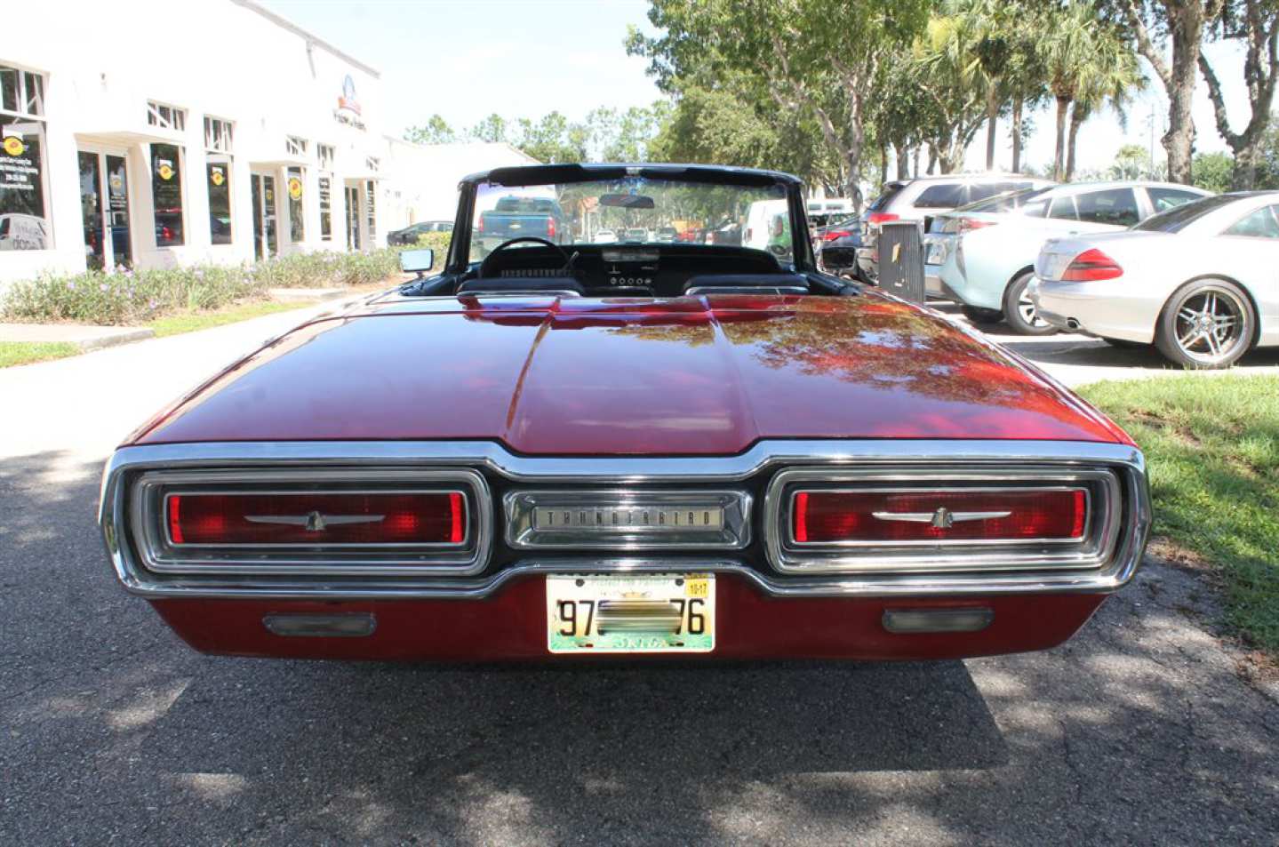 2nd Image of a 1964 FORD THUNDERBIRD