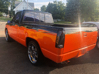 Image 3 of 9 of a 1988 CHEVROLET CUSTOM