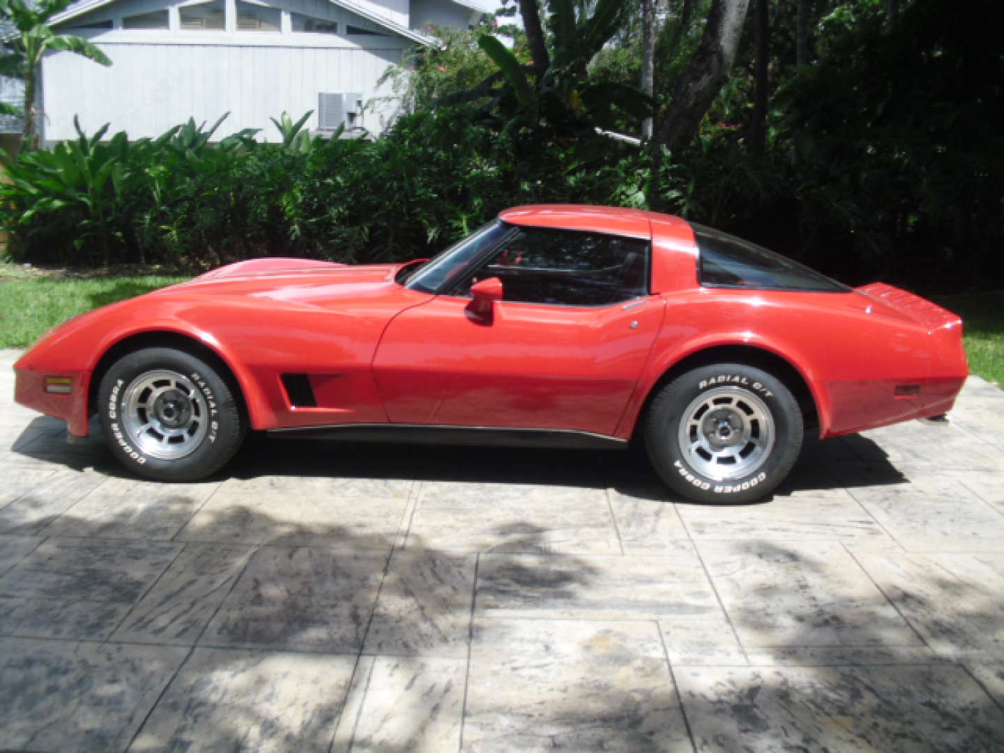 2nd Image of a 1980 CHEVROLET CORVETTE