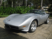 Image 6 of 8 of a 1974 CHEVROLET CORVETTE